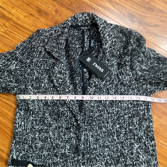 NWT New Twins Italy Women's Black Gray Tweed Mid Length Coat Size Medium Classic - Picture 14 of 16